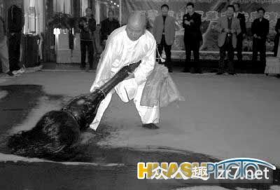 ��Ѯ���߿�90����ޱ�д��50ƽ�״���(ͼ)