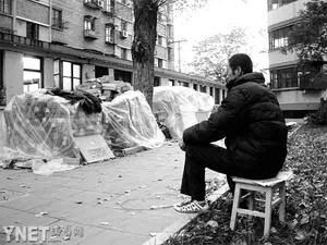 科技时代_神奇仓库一天失火70次 原因至今未明(组图)